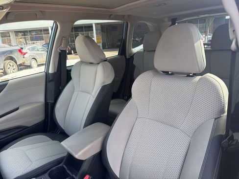 Used 2021 Subaru Forester Premium image 22