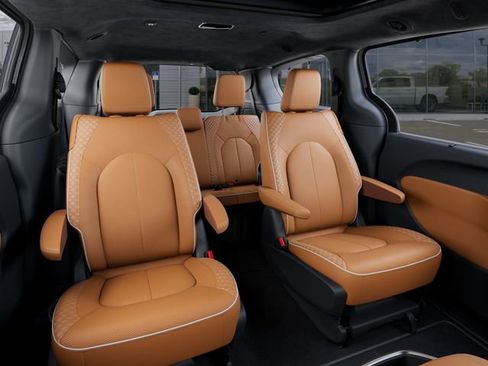 New 2026 Chrysler Pacifica Pinnacle AWD/4WD image 15