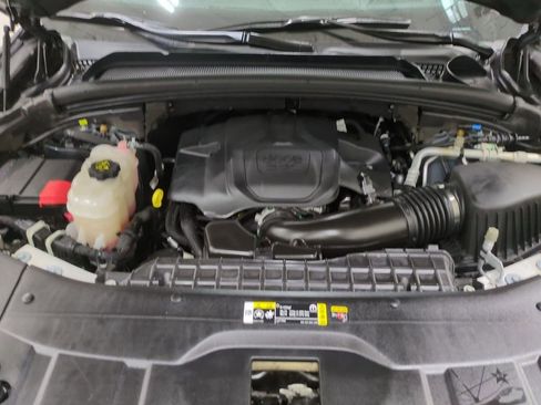 Used 2023 Jeep Grand Cherokee L Overland w/ Advanced Protech Group III image 8