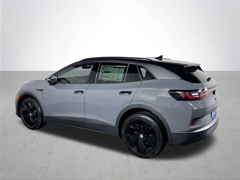 New 2025 Volkswagen ID.4 Pro S Plus image 8