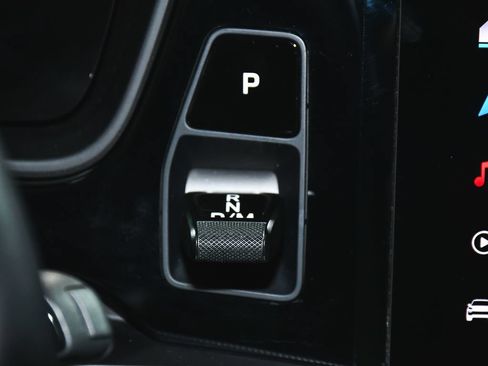 Used 2024 Porsche Cayenne AWD/4WD image 29
