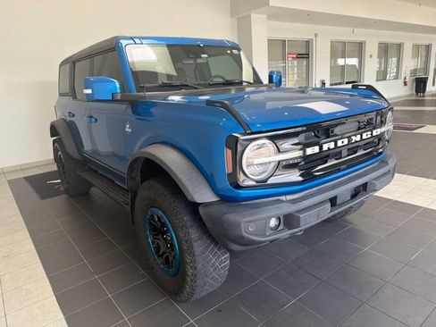 Used 2021 Ford Bronco Outer Banks w/ Sasquatch Package AWD/4WD image 4