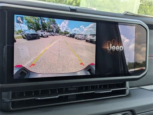 New 2025 Jeep Gladiator Rubicon w/ Convenience Group image 20