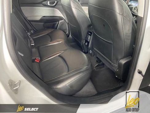 Used 2022 Jeep Compass Latitude AWD/4WD image 14