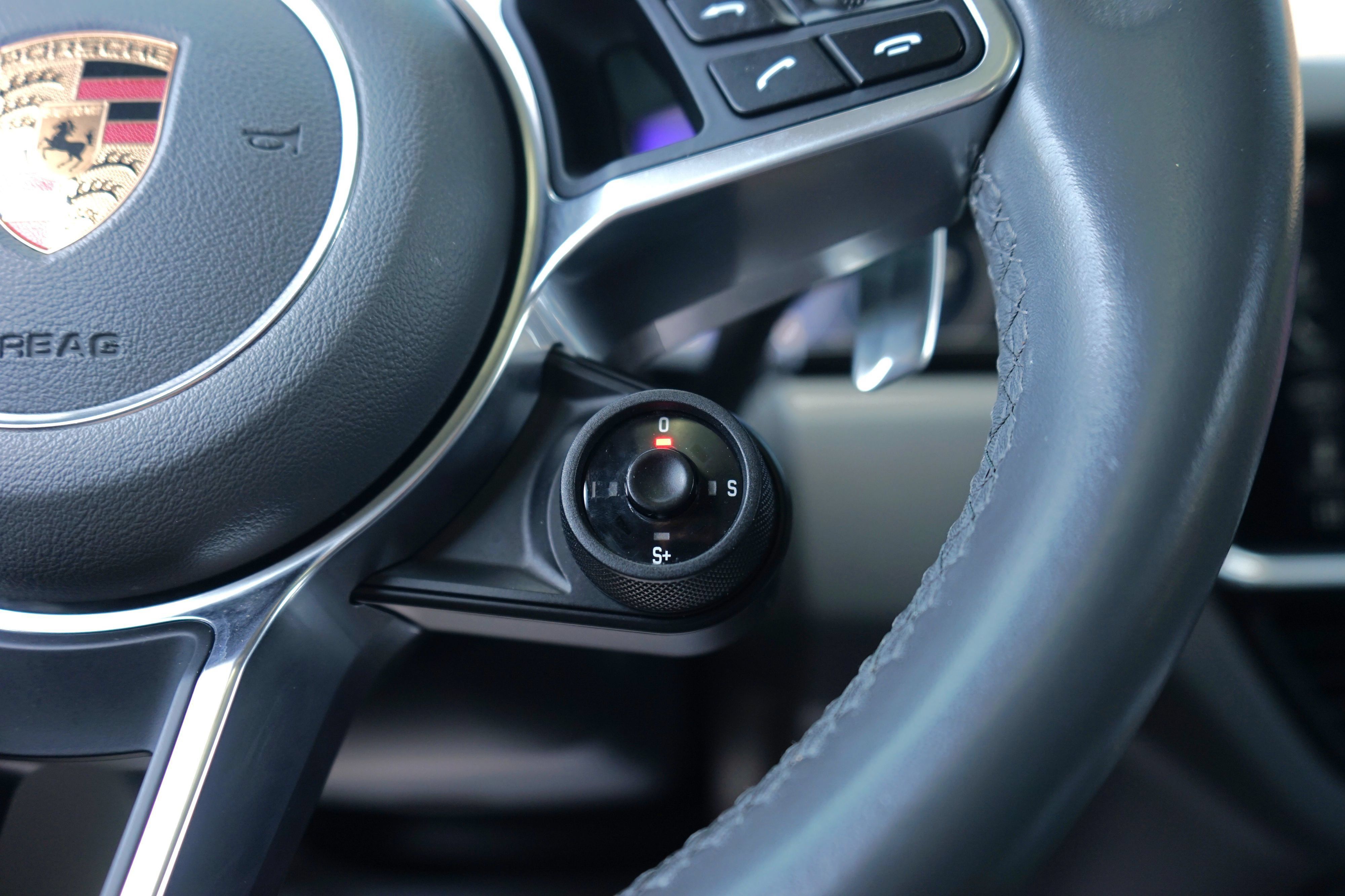 Used 2020 Porsche Cayenne S AWD/4WD image 19