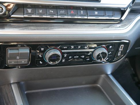 Used 2025 Chevrolet Silverado 3500 LTZ w/ LTZ Plus Package image 23