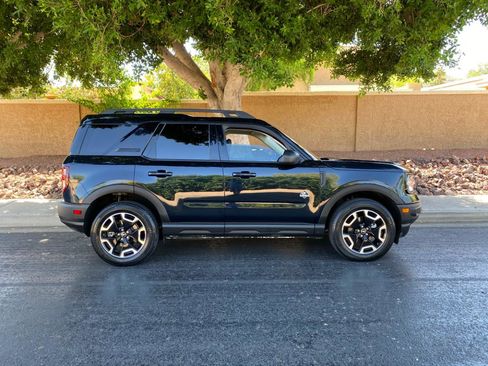 Used 2023 Ford Bronco Sport Outer Banks w/ Tech Package AWD/4WD image 4