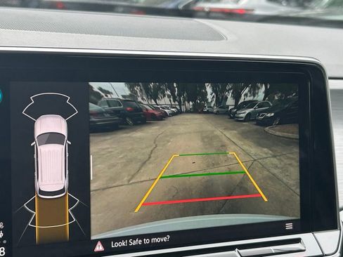 New 2026 Volkswagen Atlas SE image 18