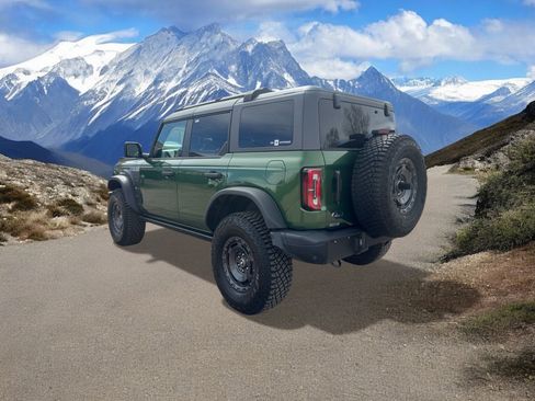 Used 2024 Ford Bronco Everglades image 3