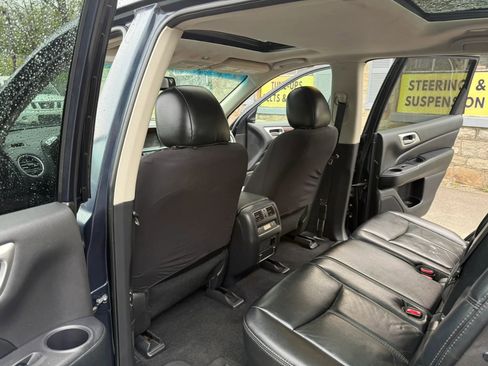 Used 2016 Nissan Pathfinder SL w/ SL Premium Package AWD/4WD image 22