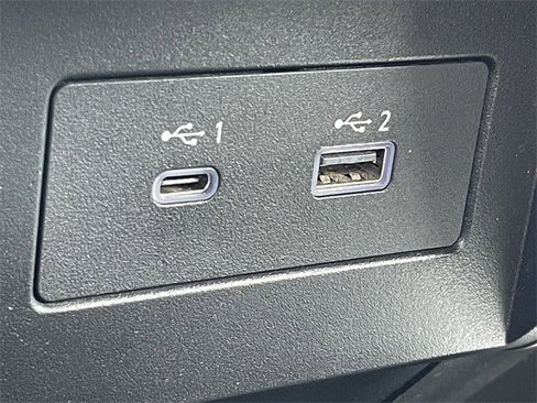 Used 2021 Nissan Titan SV w/ SV Convenience Package image 20