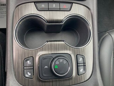 Used 2023 GMC Acadia SLT AWD/4WD image 41