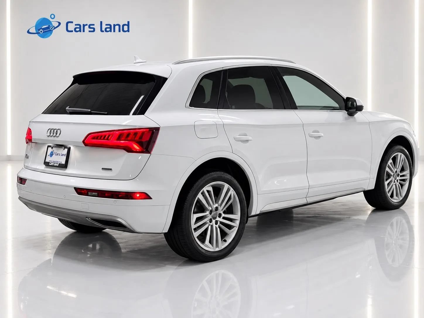Used 2019 Audi Q5 2.0T Premium Plus w/ Premium Plus Package AWD/4WD image 3