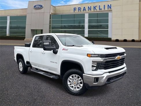 Used 2024 Chevrolet Silverado 2500 LT image 1