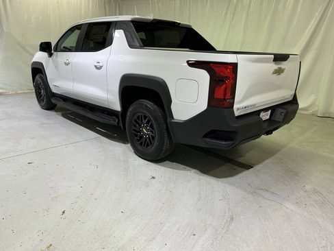 Used 2024 Chevrolet Silverado EV W/T image 8