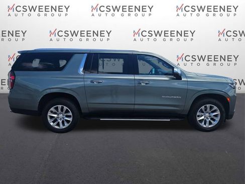 Used 2023 Chevrolet Suburban Premier AWD/4WD image 6
