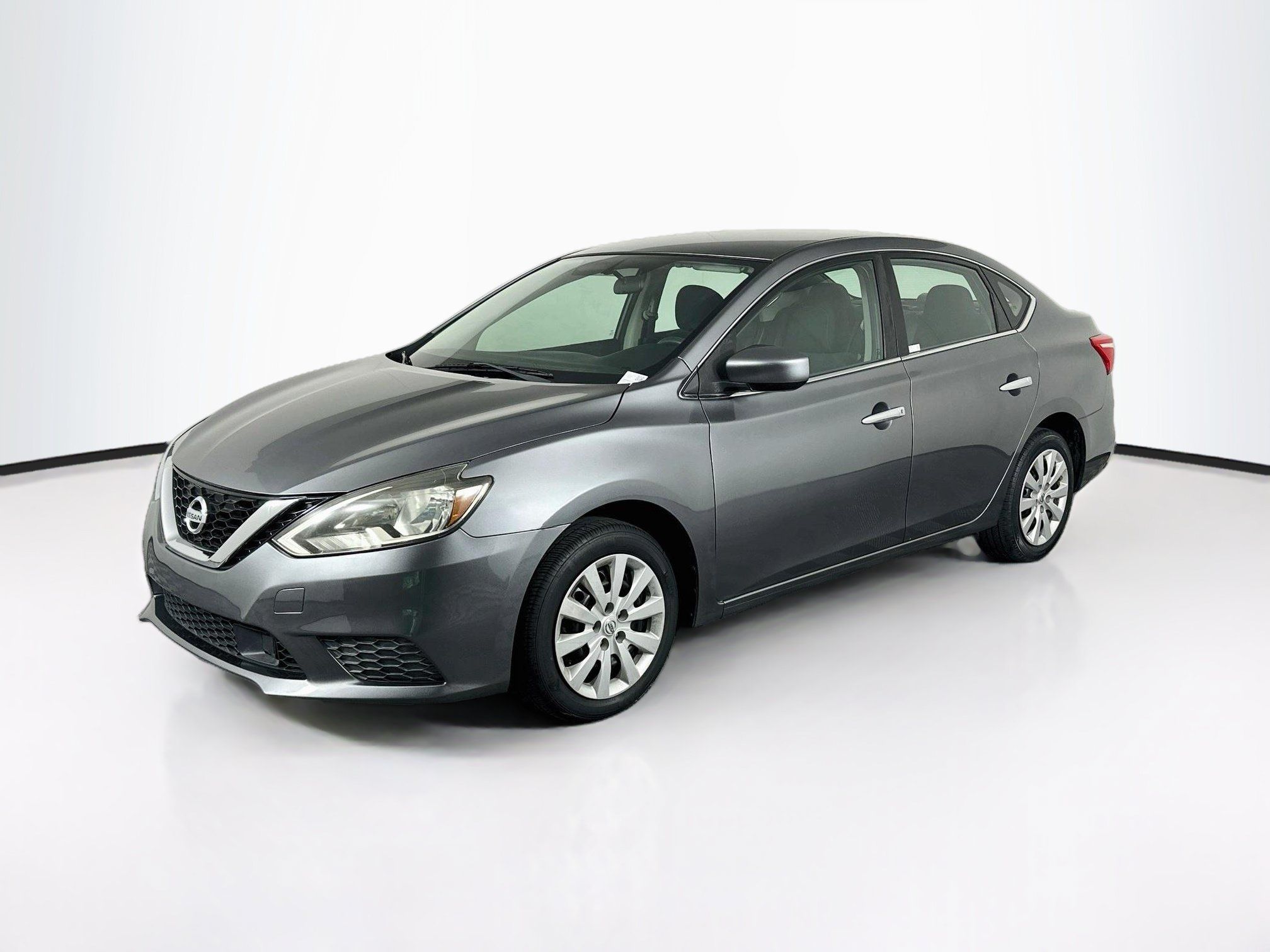 Used 2018 Nissan Sentra S FWD image 3