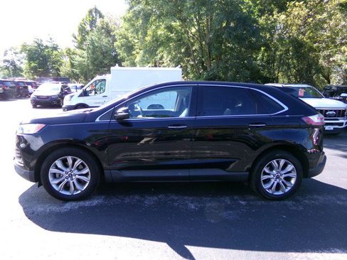 Used 2019 Ford Edge Titanium w/ Cold Weather Package AWD/4WD image 6