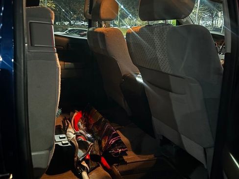 Used 2011 Toyota Tundra 4x4 Double Cab image 13