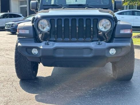 Used 2018 Jeep Wrangler Unlimited Sport AWD/4WD image 2