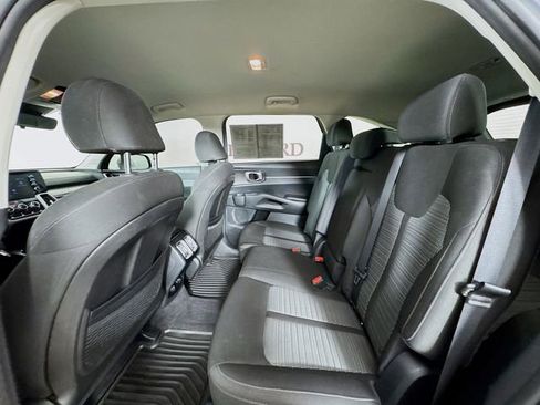 Used 2021 Kia Sorento LX image 27
