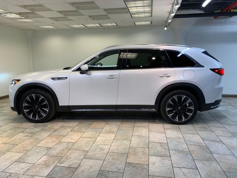 Used 2024 MAZDA CX-90 Plug-In Hybrid w/ Premium Pkg AWD/4WD image 5
