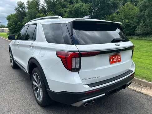 Used 2025 Ford Explorer Platinum w/ Ultimate Package AWD/4WD image 8