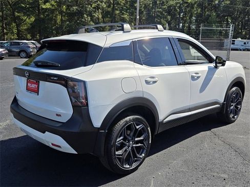 New 2026 Nissan Kicks SR image 3