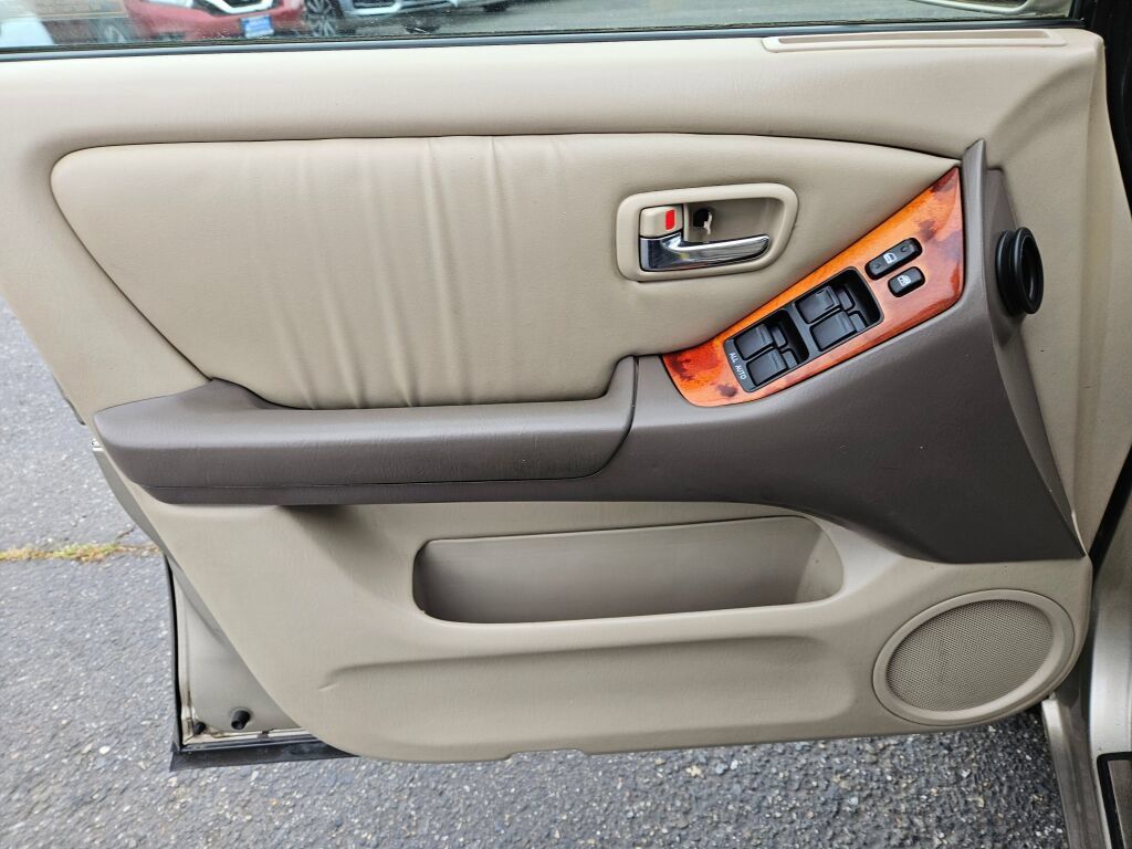 Used 2001 Lexus RX 300 FWD image 18