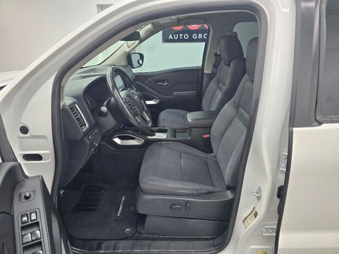 Used 2022 Nissan Frontier SV RWD image 13