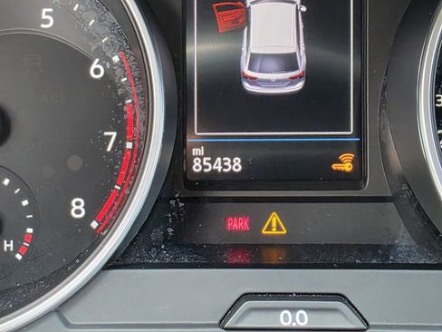 Used 2020 Volkswagen Tiguan SE FWD image 27