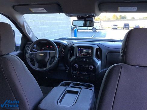 Used 2025 Chevrolet Silverado 2500 Custom w/ Custom Value Package image 20