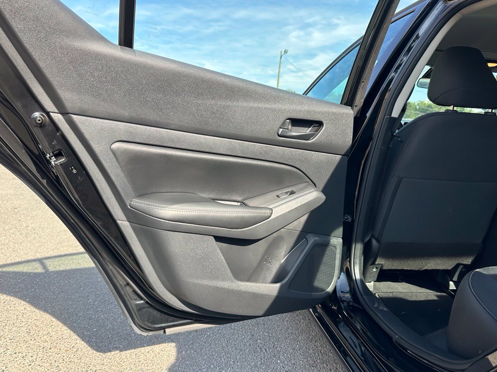Used 2025 Nissan Altima 2.5 SV FWD image 20