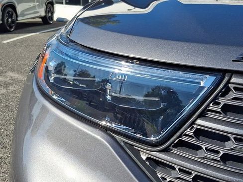 Used 2023 Ford Explorer XLT w/ Equipment Group 202A AWD/4WD image 9