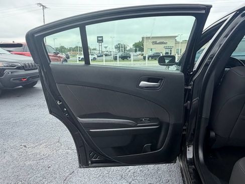 Used 2023 Dodge Charger SXT RWD image 18