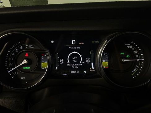 Used 2022 Jeep Wrangler Unlimited Sahara AWD/4WD image 23
