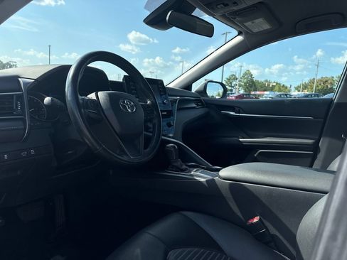 Used 2024 Toyota Camry SE FWD image 5