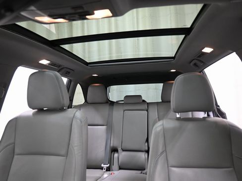 Used 2019 Toyota Highlander Limited image 4