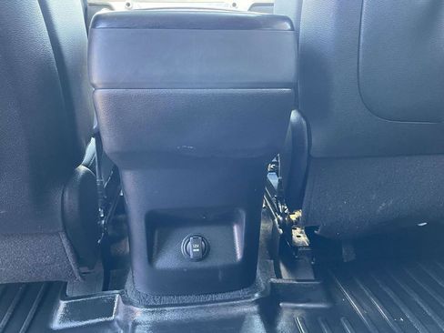 Used 2023 Kia Telluride EX w/ EX Captain's Chair Package FWD image 17