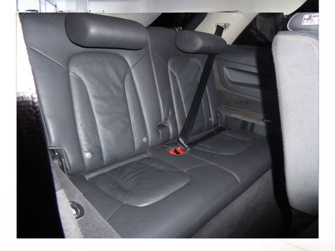 Used 2011 Audi Q7 TDI Prestige image 19
