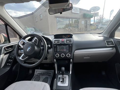 Used 2018 Subaru Forester 2.5i Premium w/ All-Weather Package image 17