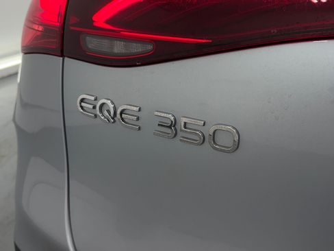 New 2026 Mercedes-Benz EQE 320 4MATIC SUV image 21