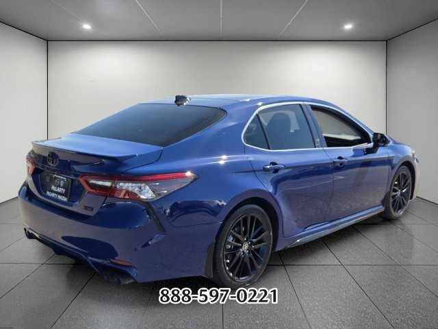 Used 2023 Toyota Camry XSE FWD image 5