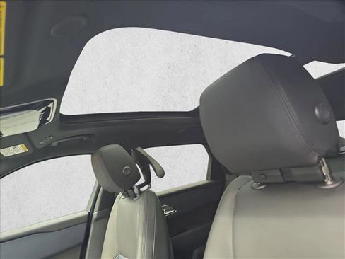 New 2026 Land Rover Range Rover Velar Dynamic SE image 27