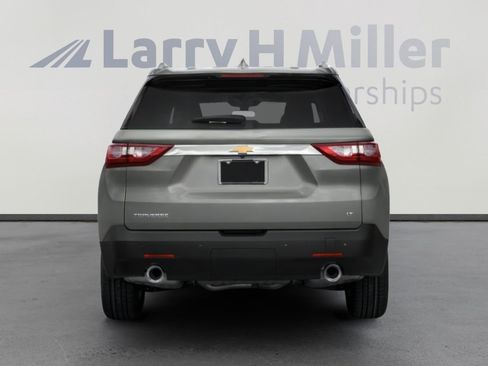 Used 2020 Chevrolet Traverse LT image 8