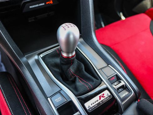 Certified 2021 Honda Civic Type R image 18