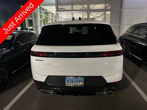 Used 2024 Land Rover Range Rover Sport SE image 5