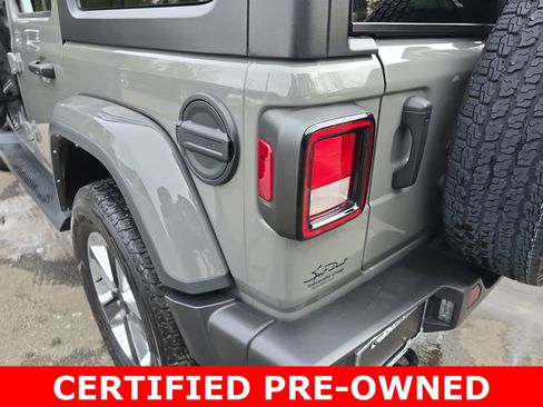 Used 2022 Jeep Wrangler Unlimited Sahara w/ Cold Weather Group AWD/4WD image 34