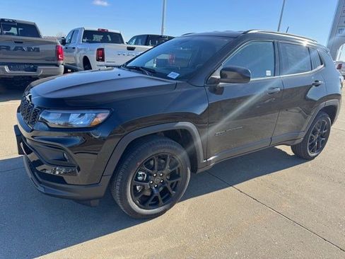 New 2026 Jeep Compass Latitude AWD/4WD image 3