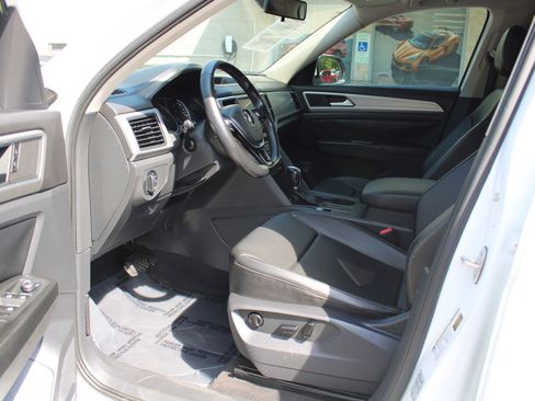Used 2018 Volkswagen Atlas SE FWD image 19